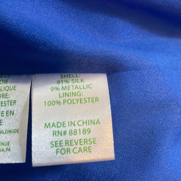 🌺 Lilly Pulitzer Florin blue Moroccan metallic top small - Picture 6 of 8